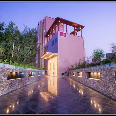 Regenta Central Grand Exotica Pimpri-Chinchwad Εξωτερικό φωτογραφία