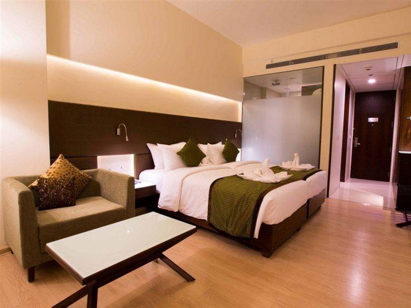 Regenta Central Grand Exotica Pimpri-Chinchwad Εξωτερικό φωτογραφία