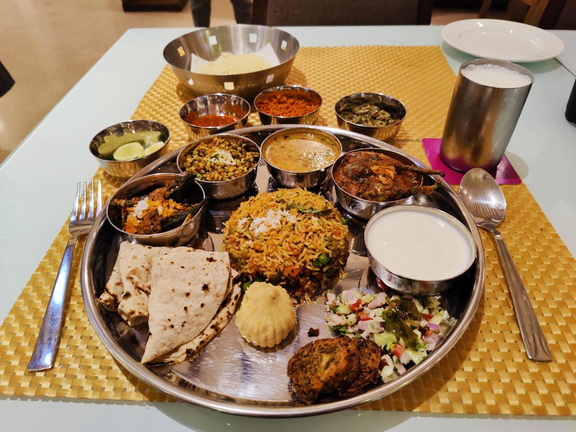 Regenta Central Grand Exotica Pimpri-Chinchwad Εξωτερικό φωτογραφία