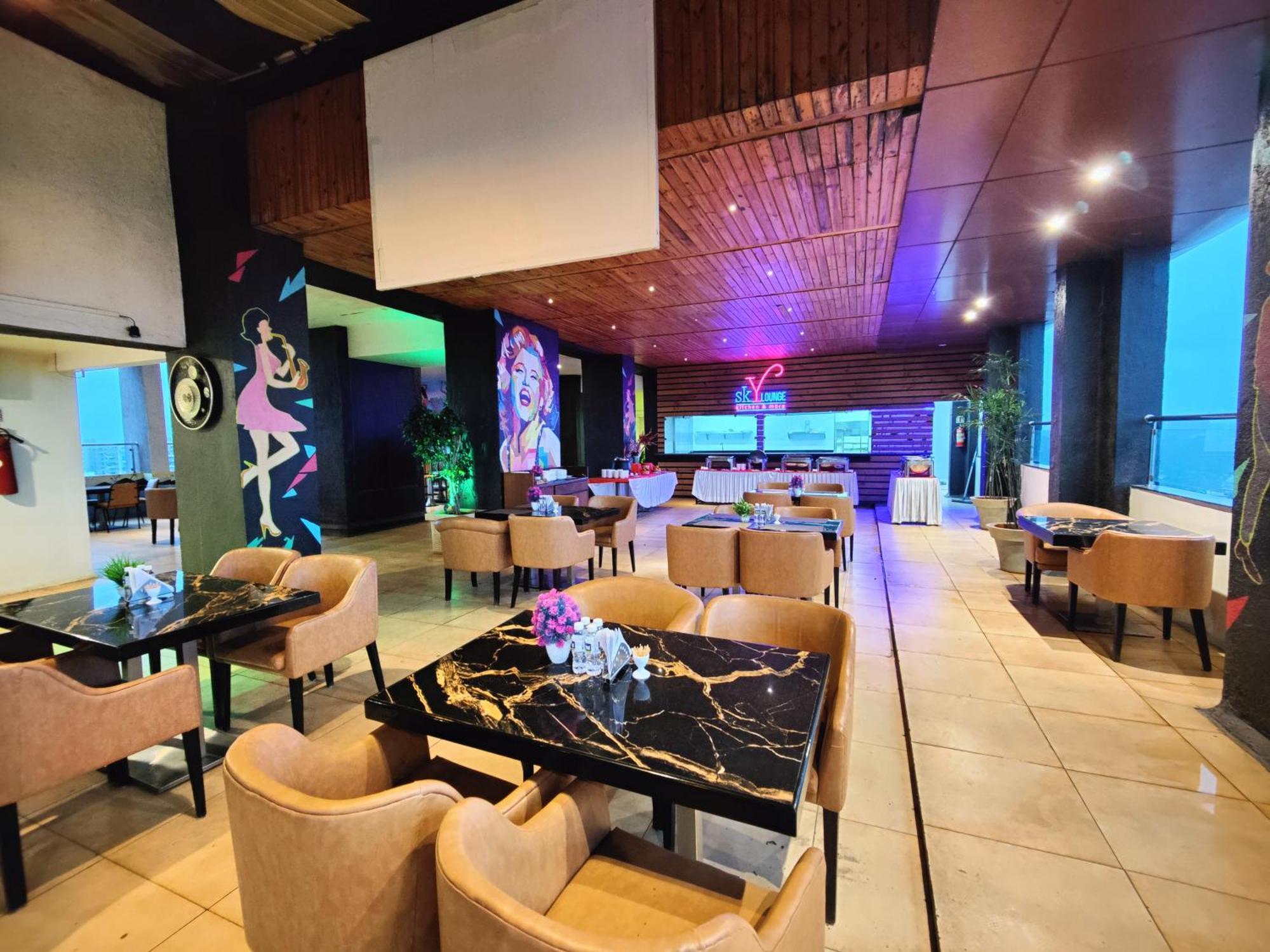 Regenta Central Grand Exotica Pimpri-Chinchwad Εξωτερικό φωτογραφία