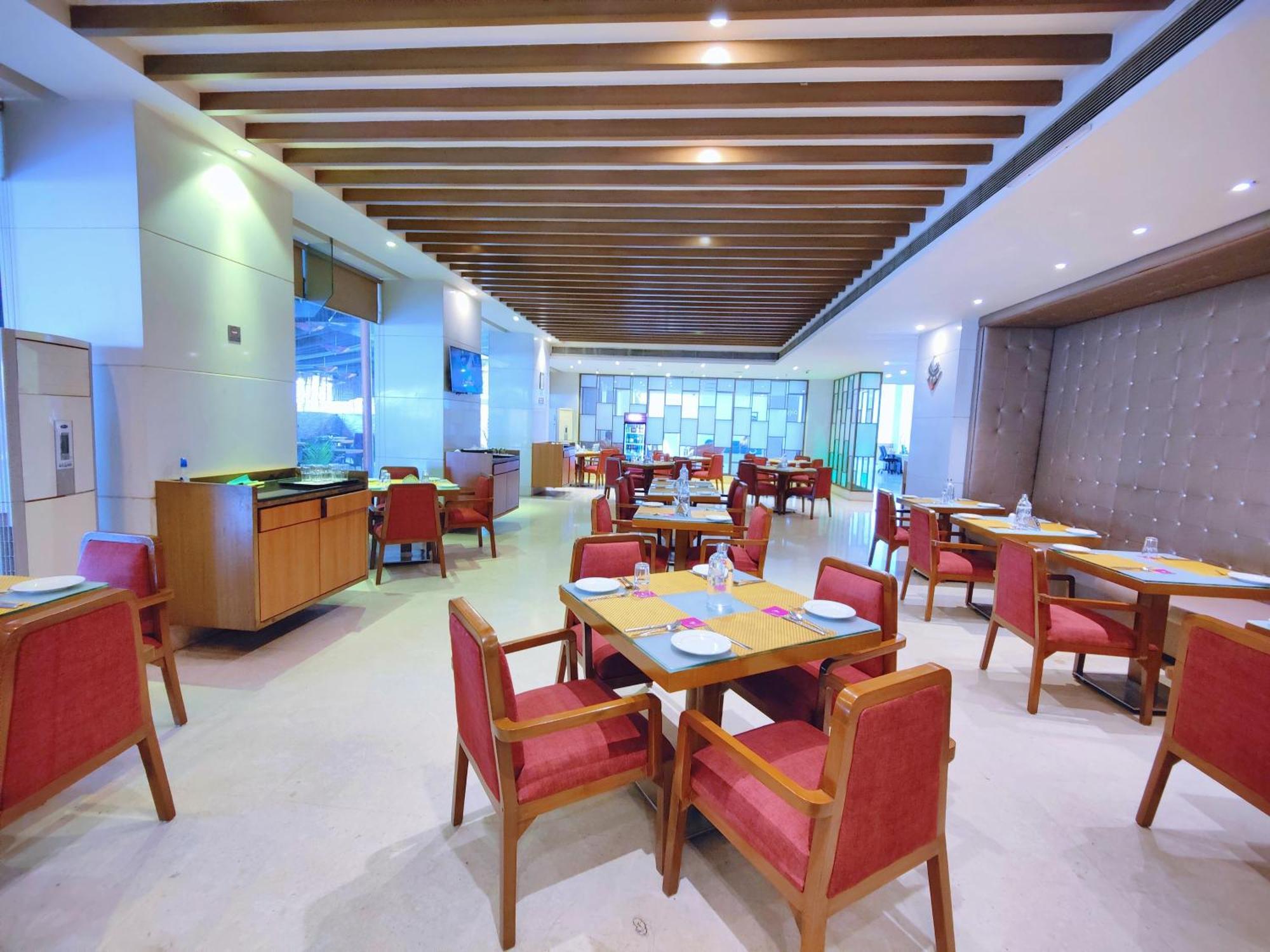 Regenta Central Grand Exotica Pimpri-Chinchwad Εξωτερικό φωτογραφία