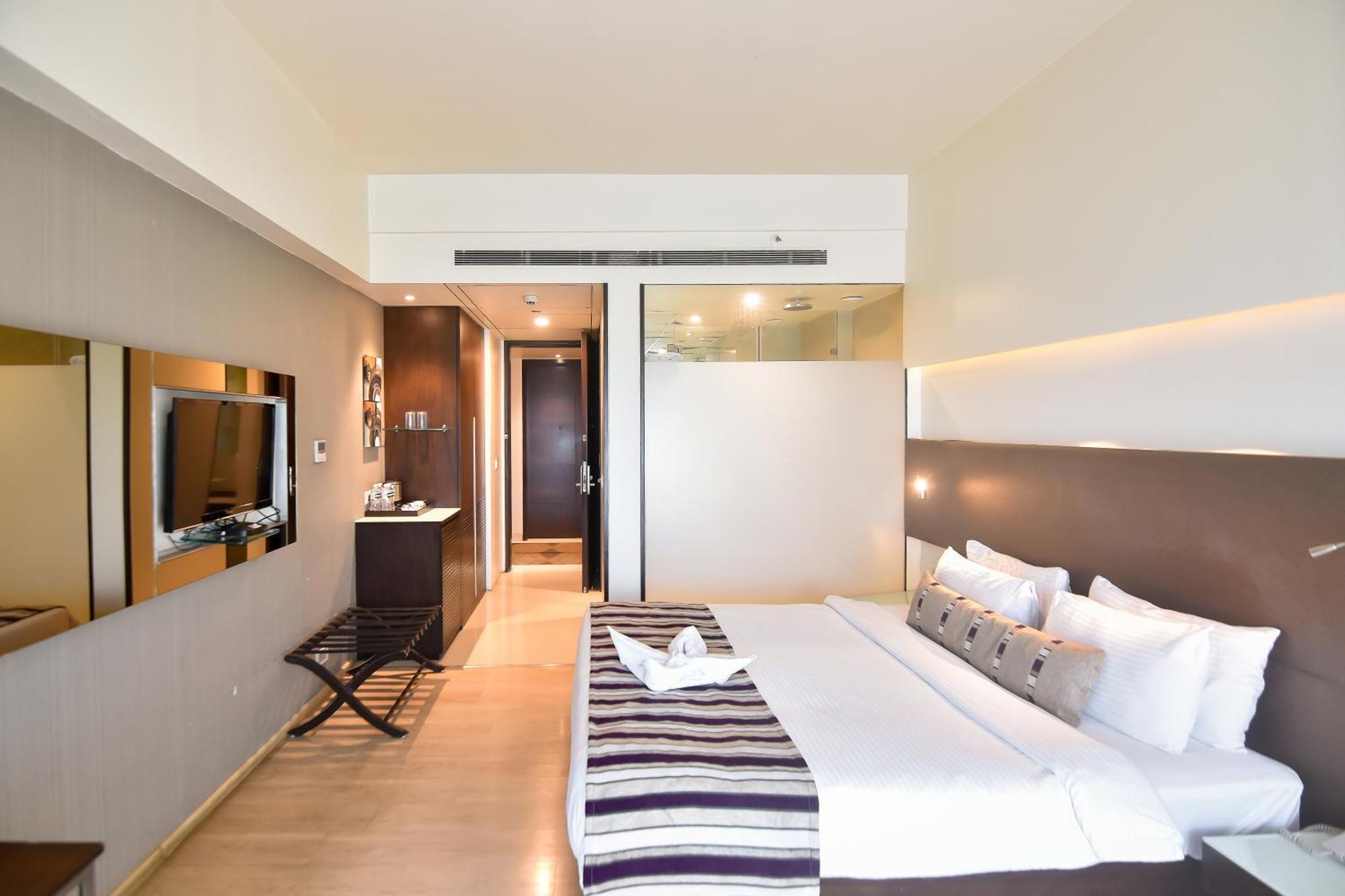 Regenta Central Grand Exotica Pimpri-Chinchwad Εξωτερικό φωτογραφία