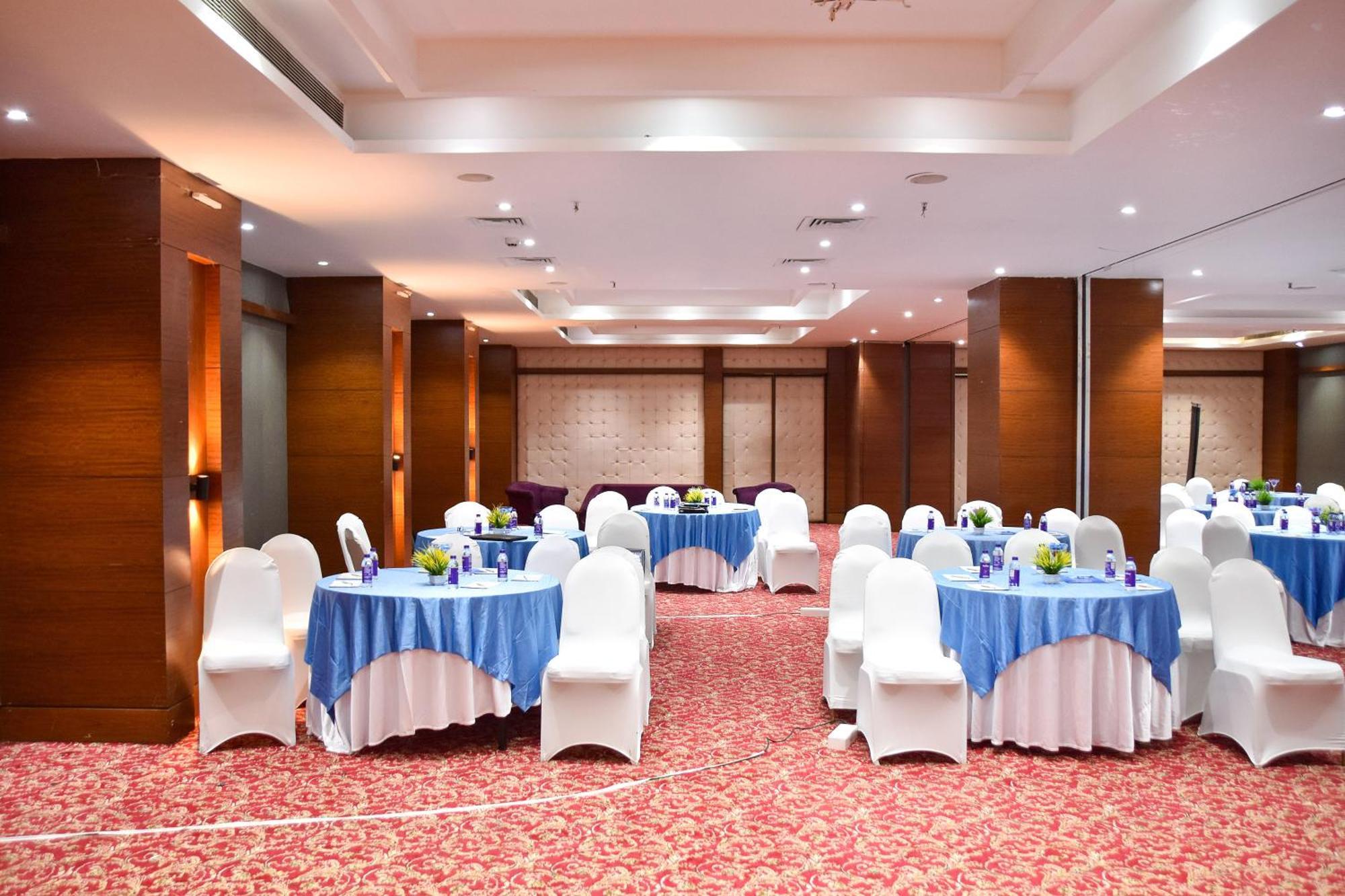 Regenta Central Grand Exotica Pimpri-Chinchwad Εξωτερικό φωτογραφία
