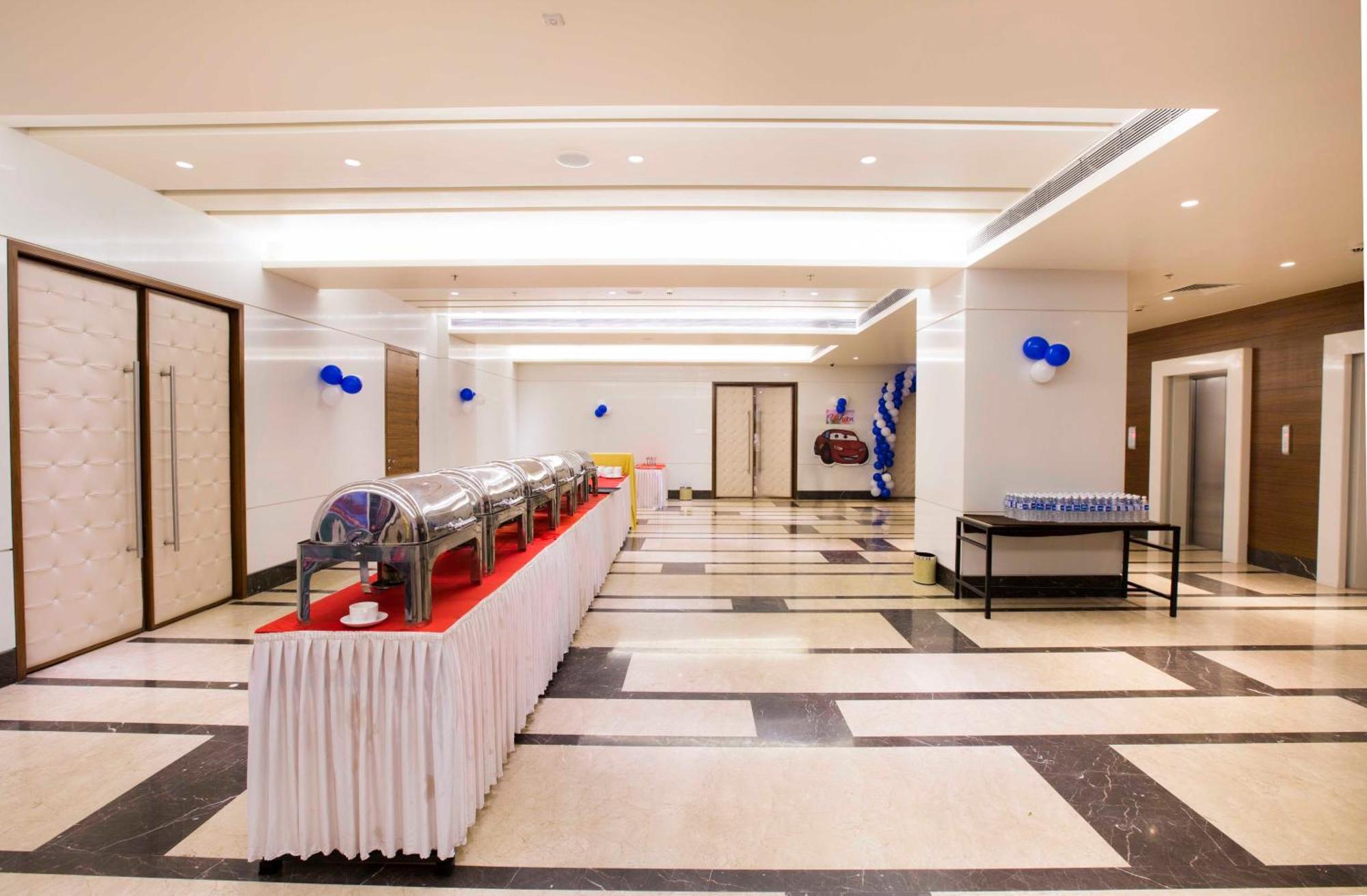 Regenta Central Grand Exotica Pimpri-Chinchwad Εξωτερικό φωτογραφία