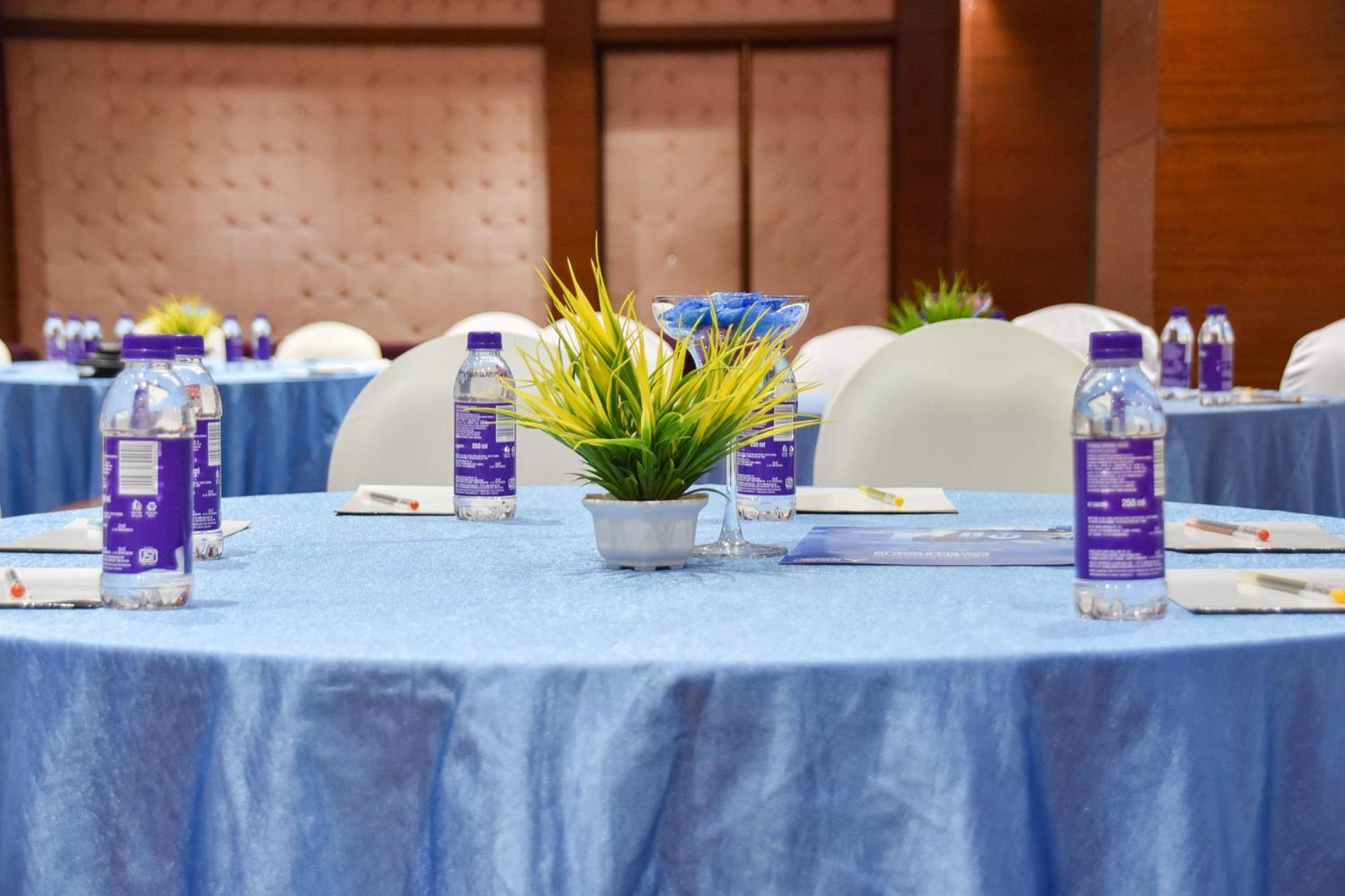 Regenta Central Grand Exotica Pimpri-Chinchwad Εξωτερικό φωτογραφία