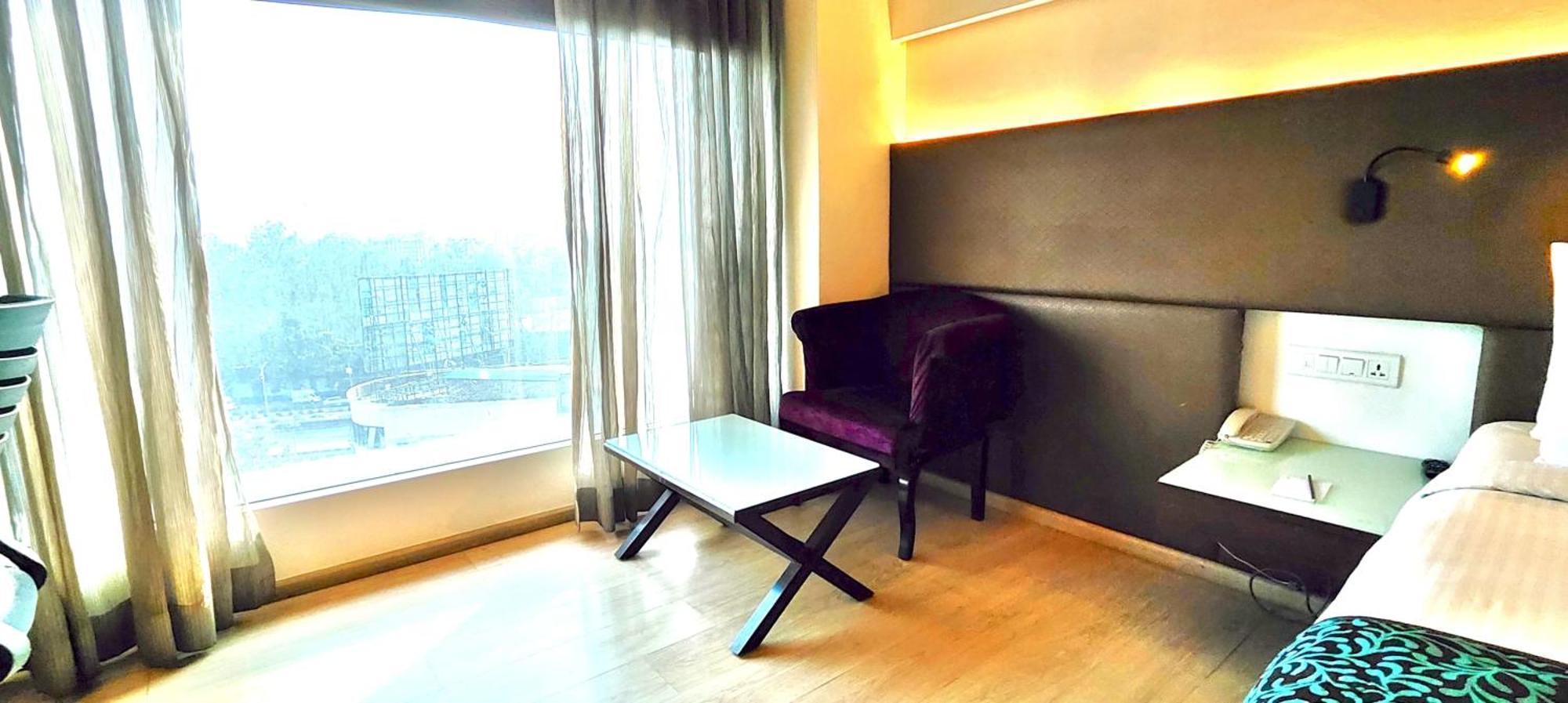 Regenta Central Grand Exotica Pimpri-Chinchwad Εξωτερικό φωτογραφία
