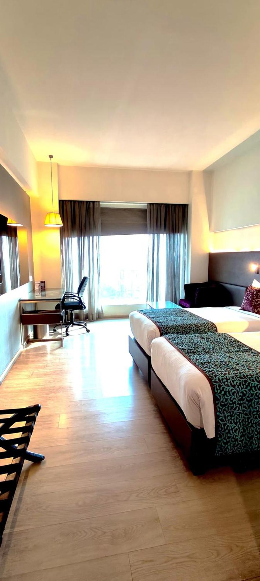 Regenta Central Grand Exotica Pimpri-Chinchwad Εξωτερικό φωτογραφία